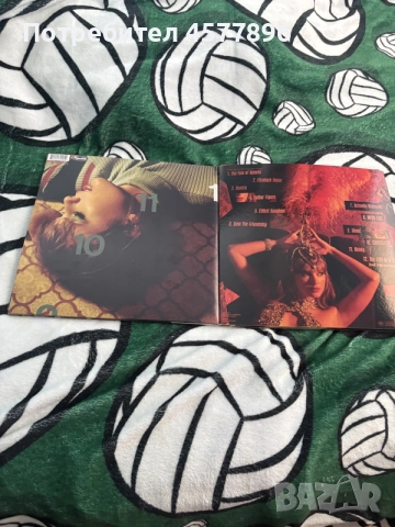 Taylor Swift Midnights jade green vinyl и The life of a showgirl vinyl. , снимка 2 - Грамофонни плочи - 55174567