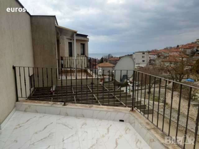 Продава се двустаен, обзаведен апартамент близо до морето в Балчик, снимка 2 - Апартаменти - 53959099