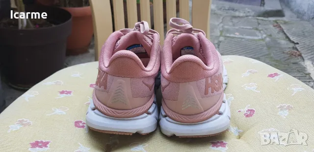 Оригинални маратонки Hoka One One, снимка 3 - Маратонки - 55690585