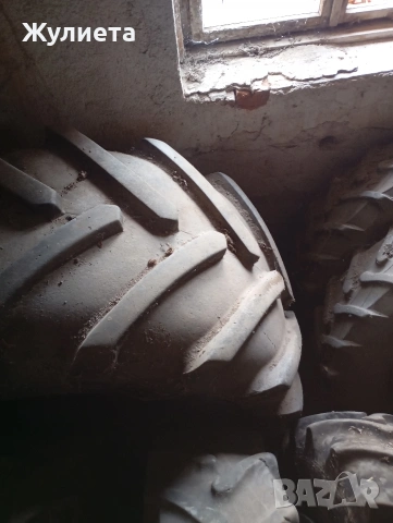 гума за комбайн 900/60R32, снимка 3 - Селскостопанска техника - 55014392