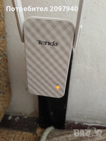Wi-Fi усилвател Tenda, снимка 2 - Рутери - 54171593