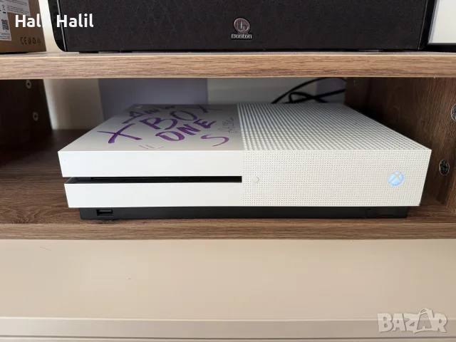 xbox one s с два джойстика 