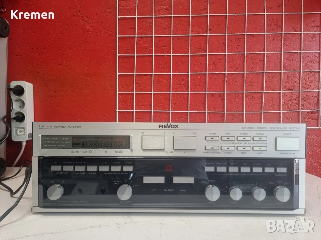 Усилвател REVOX B 251, снимка 2 - Ресийвъри, усилватели, смесителни пултове - 55133293
