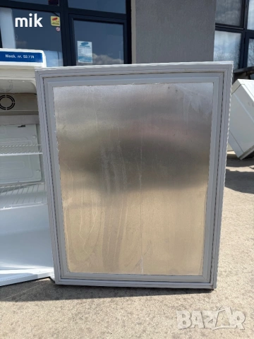 Професионален Малък хладилник Gram, снимка 3 - Хладилници - 53970483