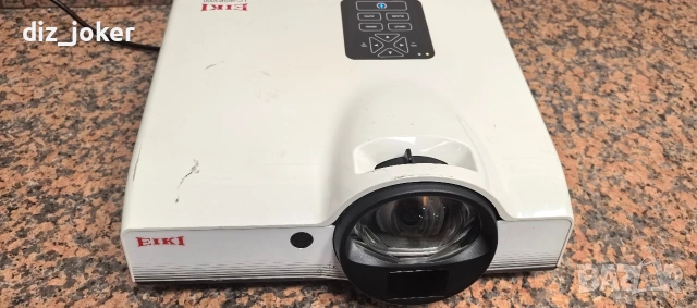 Проектор Eiki LC-WSP3000, снимка 3 - Плейъри, домашно кино, прожектори - 54146858