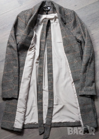 Дамско палто H&M Divided, размер S – каре / кокоши крак с колан, снимка 2 - Палта, манта - 54919999