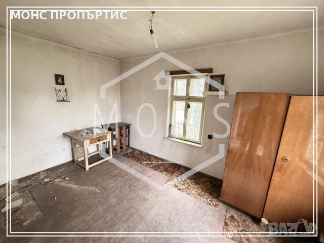 Двуетажна къща с просторен двор в с. Стамболово, обл. Велико Търново, снимка 4 - Къщи - 53970696