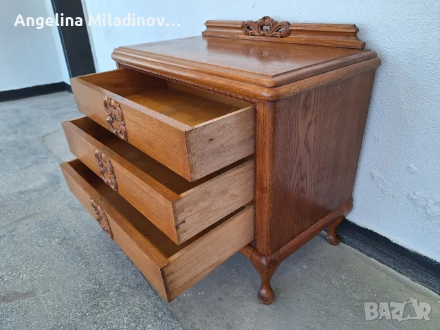 Винтидж скрин с богата дърворезба , снимка 8 - Скринове - 55688407
