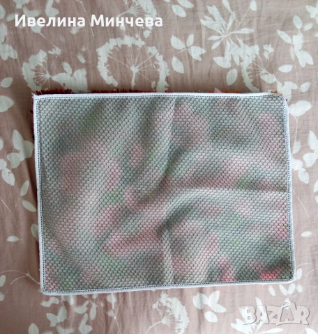 Ръчно изплетено килимче, снимка 2 - Декорация за дома - 54648778