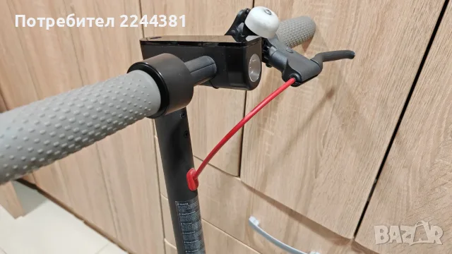 Електрическа тротинетка Xiaomi Mi Electric Scooter M365, снимка 2 - Велосипеди - 55601668
