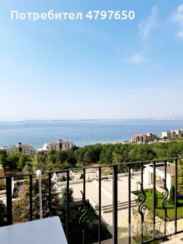 Продавам тристаен апартамент в Свети Влас.