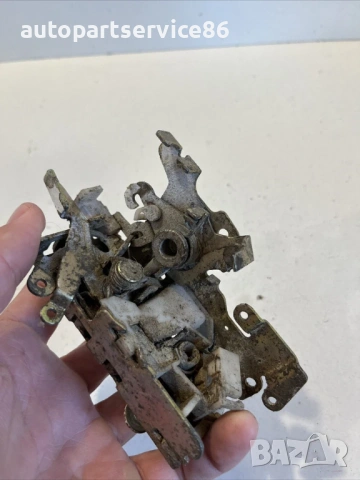 Заключващ механизъм за предна дясна врата за Mercedes VW LT, Sprinter (1995-2005) 9017200235, снимка 3 - Части - 54205857