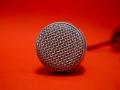 HITACHI HMP 505 Динамичен микрофон с XLR връзка за караоке, вокали и аудио запис, снимка 3