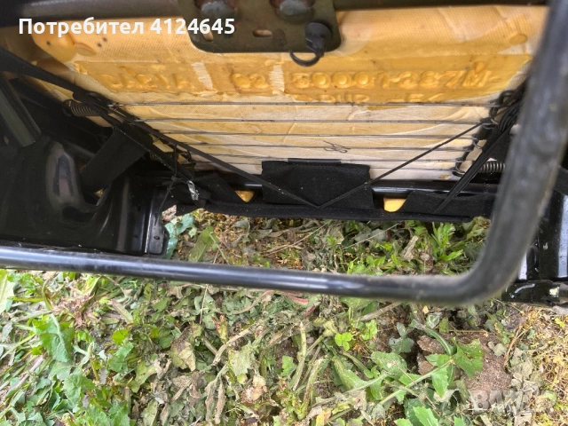 Предни седалки Дачия Докер, снимка 2 - Аксесоари и консумативи - 54240214