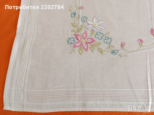 Битови, бродирани карета за маса , снимка 12 - Покривки за маси - 55657364
