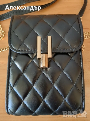 Малка черна дамска чанта, снимка 3 - Чанти - 54323900
