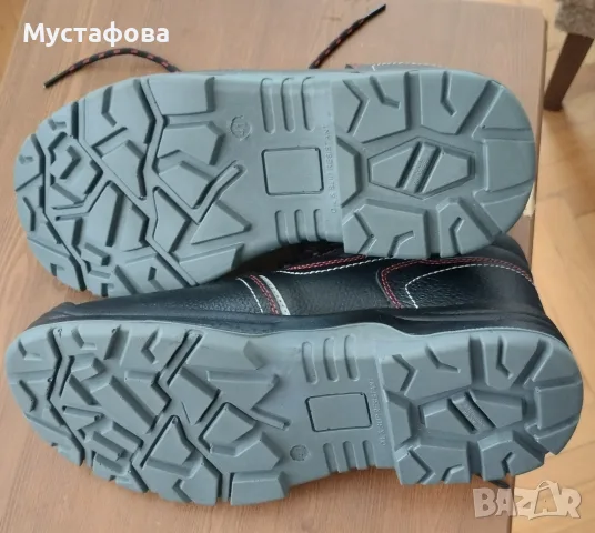 Зимни работни обувки -нови , снимка 3 - Мъжки боти - 55420796