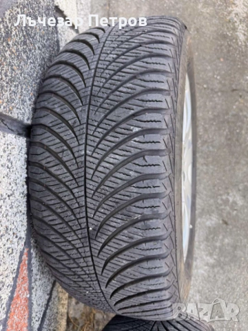 Оригинални джанти Mercedes 17-ки с всесезонни гуми Goodyear Vector. - 235/55 R17, снимка 5 - Гуми и джанти - 54447149