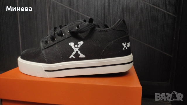 Маратонки с колелца Sidewalk sports by Heelys , снимка 3 - Детски маратонки - 54679279