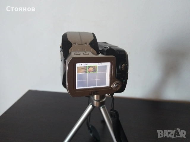 Камера JVC Everio GZ-MC200 Japan, снимка 5 - Камери - 54987194