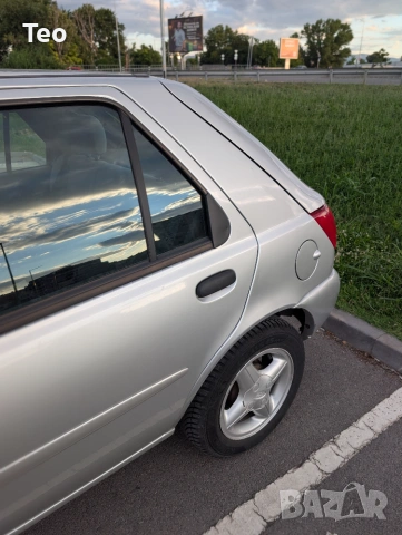 Ford Fiesta mk4 Ghia 1.25 16v 75 к.с., снимка 3 - Автомобили и джипове - 55204573