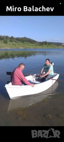 продавам стъклопластова лодка