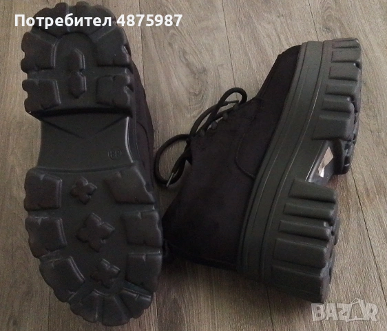 Обувки номер 38 велур само за град Варна 