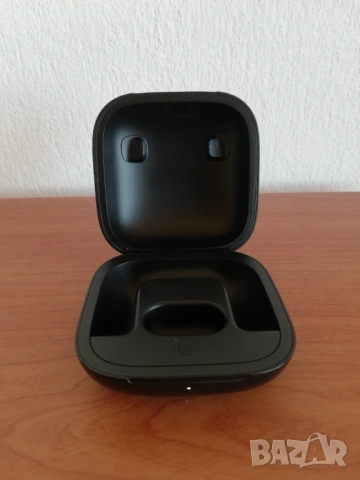 Beats PowerBeats Pro зарядна кутия, снимка 2 - Bluetooth слушалки - 54645895
