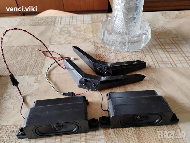 Стойка-крачета за Philips 32phs5302/12, снимка 2 - Части и Платки - 54024922