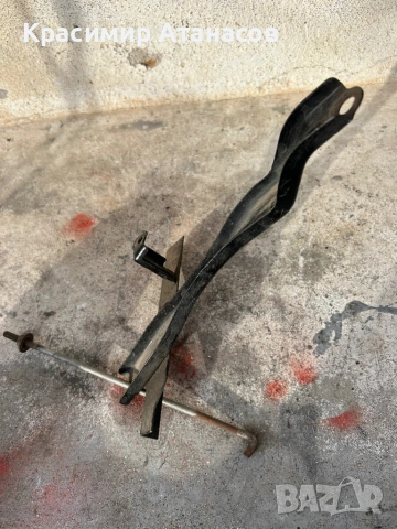 Държач акумулатор за Тойота версо. 2009-2018. Дизел 2.0 D-4D. , снимка 2 - Части - 54003309