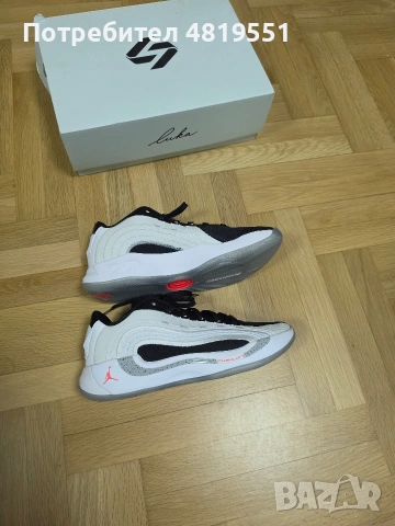 Страхотни баскетболни обувки Air Jordan Luka 4 "White Cement" - размер 45, снимка 3 - Спортни обувки - 54541826
