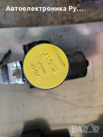 помпа за централно заключване Seat Ibiza 6K, 1L0862257A, Caddy Toledo, снимка 2 - Части - 54932971
