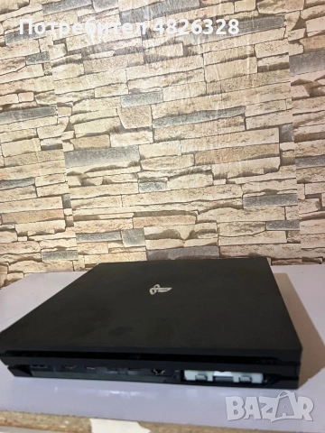 Продавам ps 4 pro, снимка 3 - PlayStation конзоли - 54530880