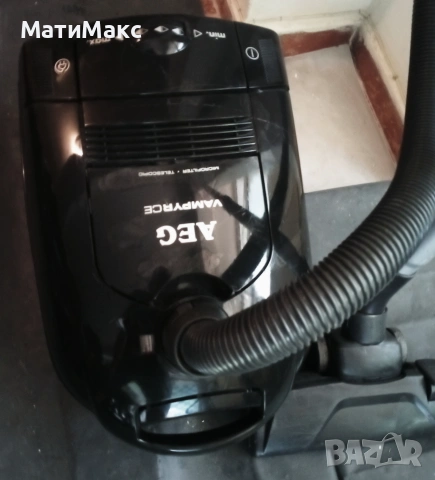 Прахосмукачка AEG 1500W, снимка 5 - Прахосмукачки - 55131293