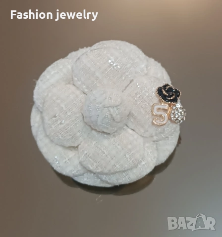 Брошки  Chanel, снимка 3 - Други - 54646539
