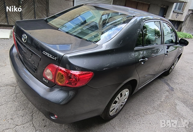 Toyota Corolla D4D седан 2008г., снимка 3 - Автомобили и джипове - 55101321