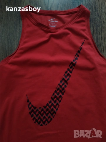 Nike - страхотен дамски потник С , снимка 2 - Потници - 55223905