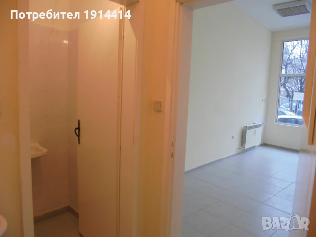 Луксозен магазин 35 кв.м. пътникопоток,голяма витрина, височина 3,60 м., светъл, две мивки,, снимка 12 - Магазини - 54780402