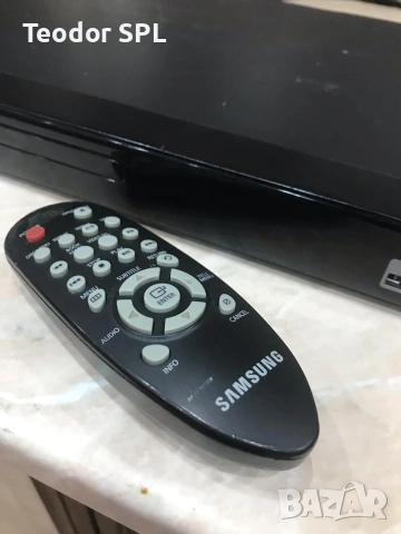 dvd player Samsung , снимка 7 - Плейъри, домашно кино, прожектори - 54654069