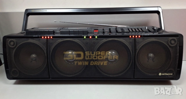 Перфектен! Радио Касетофон Hitachi TRK-3D80. , снимка 2 - Радиокасетофони, транзистори - 54205334