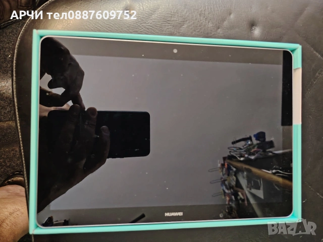 Huawei MediaPad T3 10 2GB RAM 16 GB ROM ANDROID 8 AGS-L09 като нови с оригинална кутия, снимка 2 - Таблети - 52719281