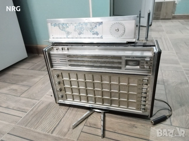PHILIPS FM-AM De Luxe , снимка 4 - Радиокасетофони, транзистори - 54370569