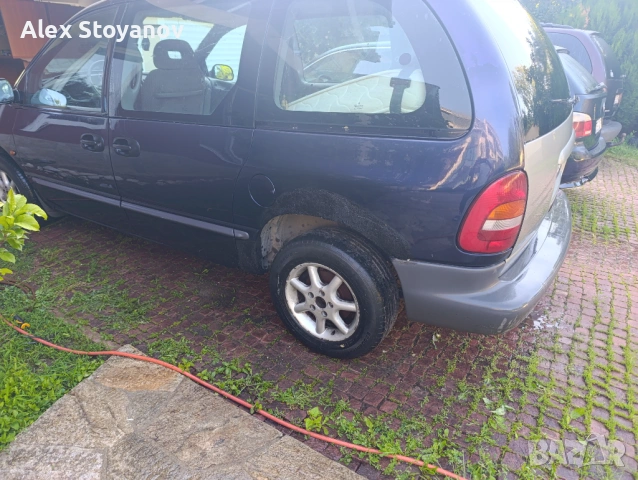 Chrysler Voyager 2.4 газ/бензин , снимка 4 - Автомобили и джипове - 54944376