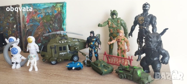 ЛОТ играчки военен хеликоптер + военни + космонавти, снимка 3 - Други - 54292646