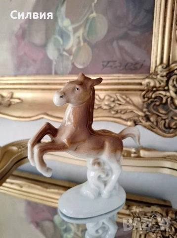 Порцеланова фигура , снимка 2 - Статуетки - 54096586