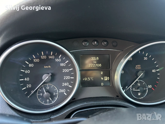 Mercedes-Benz ML 320 ОБСЛУЖЕН - Android Auto CarPlay * Airmatik * TOP, снимка 6 - Автомобили и джипове - 54321649