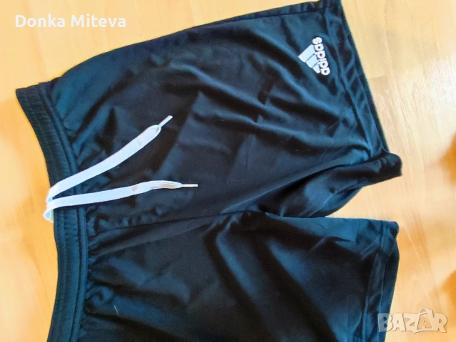 къси панталони adidas номер М чисто нови без етикет , снимка 5 - Панталони - 54603633