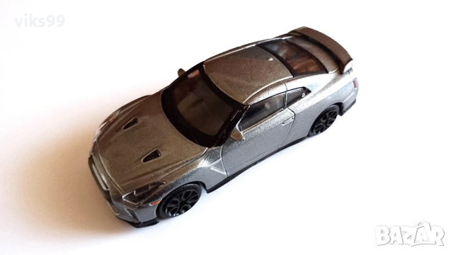 Nissan GT-R Bburago - Мащаб 1:43, снимка 2 - Колекции - 54266106