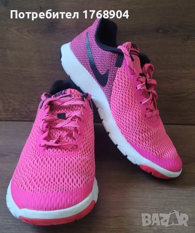 Детски маратонки Nike-37номер, снимка 3 - Детски маратонки - 54355455