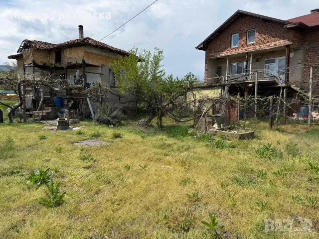 Стара къща с двор с.Боровец, снимка 8 - Къщи - 55379114